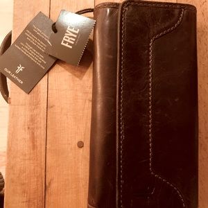 NWT Frye Wallet